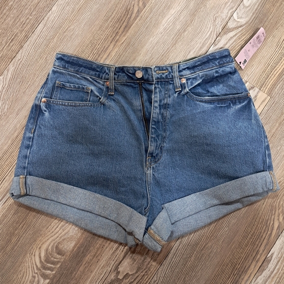 NWT Wild Fable Highest Rise Curvy Embroidered Shorts - Picture 2 of 4